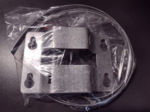 UCHWYT DO NACZYŃ WZBIORCZYCH OPASKA