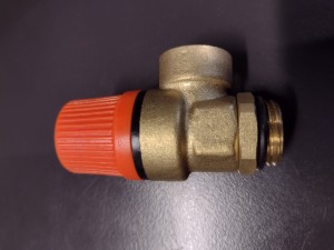 Zawór bezpieczeństwa K&B 1/2 WZ 2,5 bar